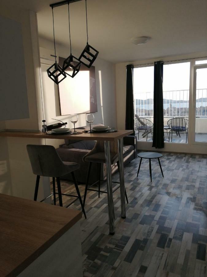 Studio Apartment Lanterna Zadar Bagian luar foto