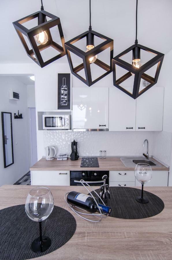 Studio Apartment Lanterna Zadar Bagian luar foto